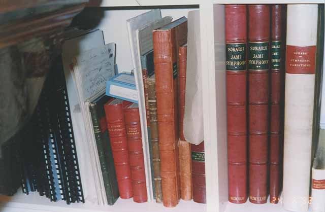 Shelf with bound manuscripts at the Sorabji Archive (Bath)